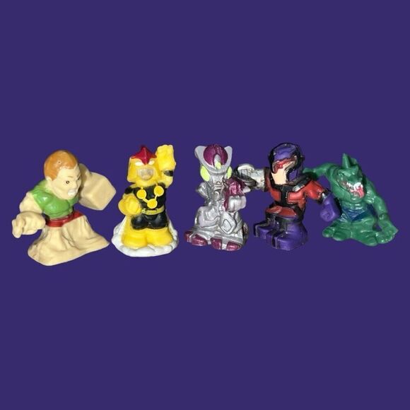 Lot of 23 Marvel Ultimate Spider-Man Fighter Pods Series 1 Action Figures - Picture 5 of 6